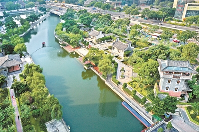 獵德涌親水公園古樸大氣，是一張具有都市特色的新名片。