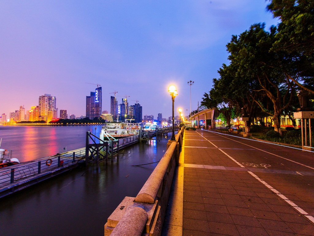長堤街夜景綠道