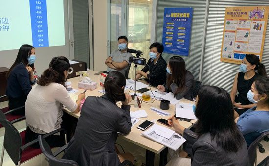 培訓專家與學員互動交流.jpg