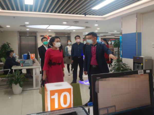 越秀區(qū)郭環(huán)常務(wù)副區(qū)長到區(qū)政務(wù)服務(wù)數(shù)據(jù)管理局進(jìn)行節(jié)后走訪調(diào)研 圖片.jpg