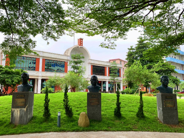 陳李濟(jì)中藥文化園.png