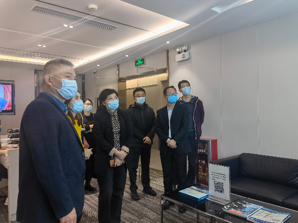 3.23王詠賦副區(qū)長、何慶婷副主席到大東街開展走訪“暖企”行動(dòng)1.jpg
