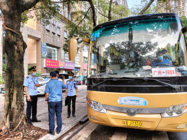 廣州市開(kāi)展暑期旅游包車聯(lián)合執(zhí)法行動(dòng)