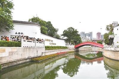廣州文藝領(lǐng)域獎(jiǎng)項(xiàng)不斷、精品迭出 “圖書(shū)館之城”服務(wù)體系框架基本成型