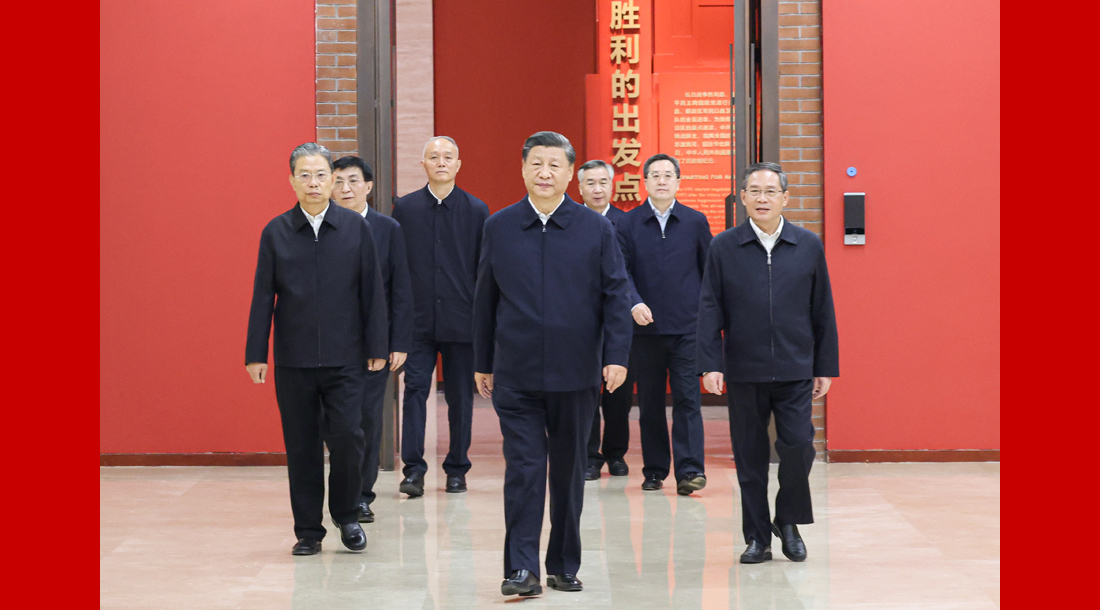 習近平瞻仰延安革命紀念地：弘揚偉大建黨精神和延安精神 為實現(xiàn)黨的二十大提出的目標任務(wù)而團結(jié)奮斗