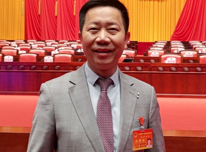 市人大代表雷建威：推動社會企業(yè)認(rèn)定激活善經(jīng)濟(jì)