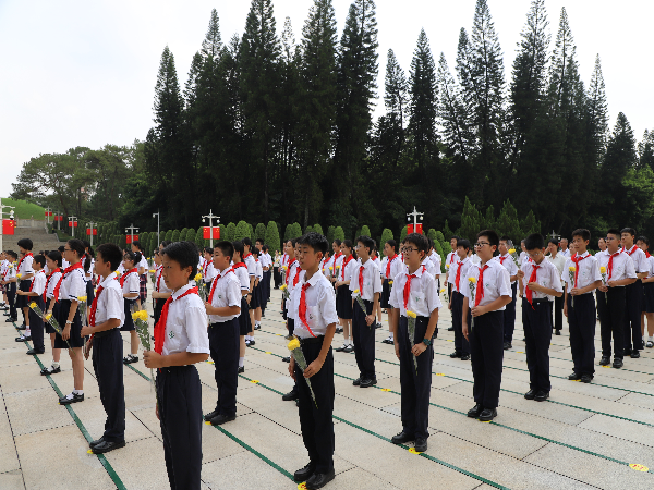 20250930越秀區(qū)“9·30”烈士紀念活動 (20)(1).JPG