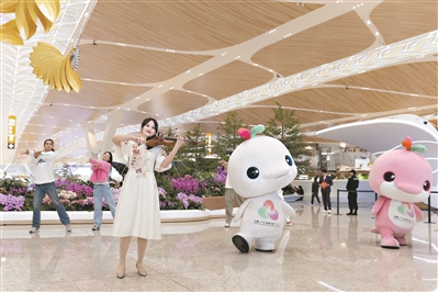 “大灣雞”快閃拜年萌趣送“?！?/></a>
                        <b></b>
                        <span id=