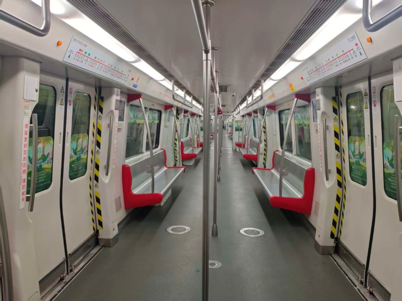 五號線車廂.jpg