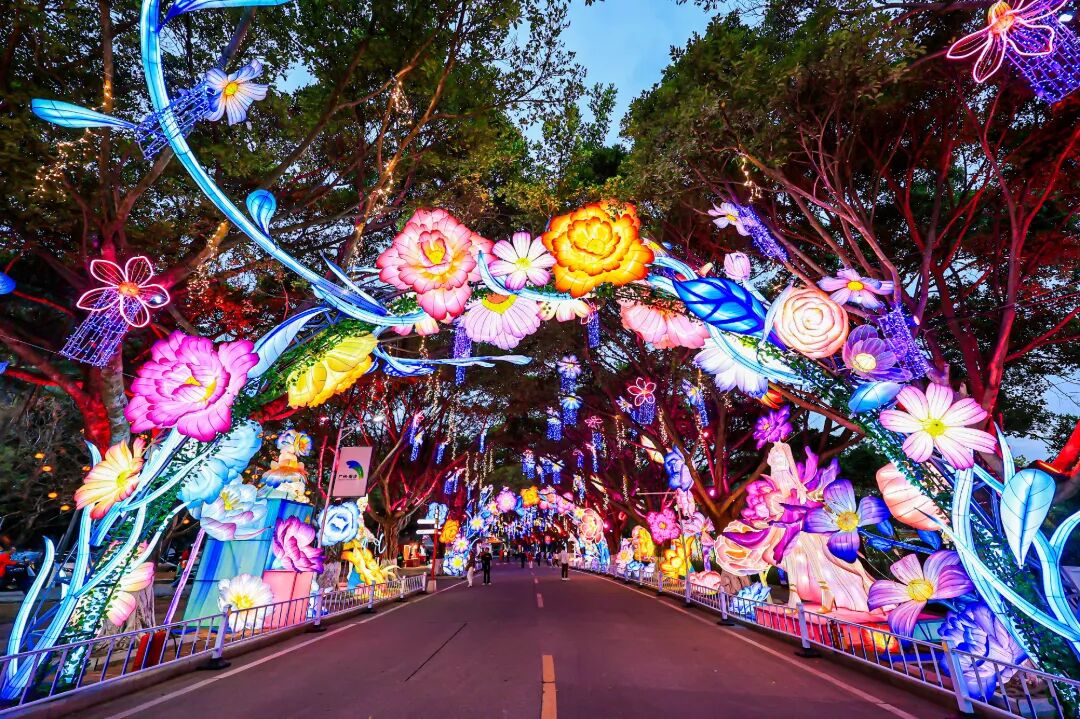 好消息！四月起本地居民半價(jià)游燈會(huì)